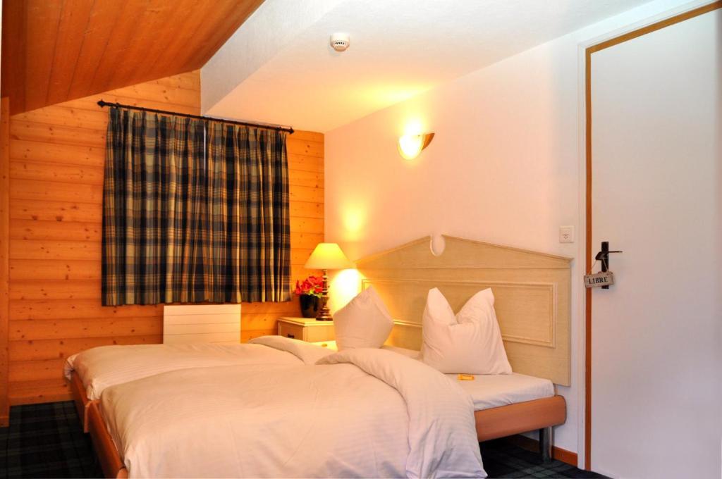 Hotel De La Paix Champéry Стая снимка