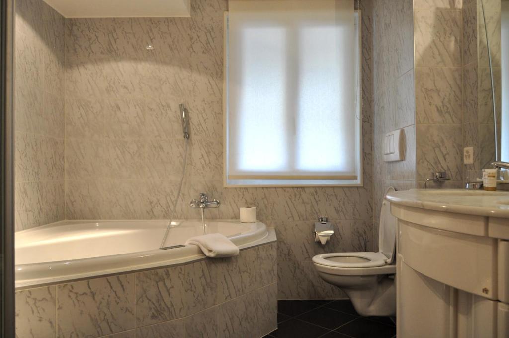 Hotel De La Paix Champéry Стая снимка