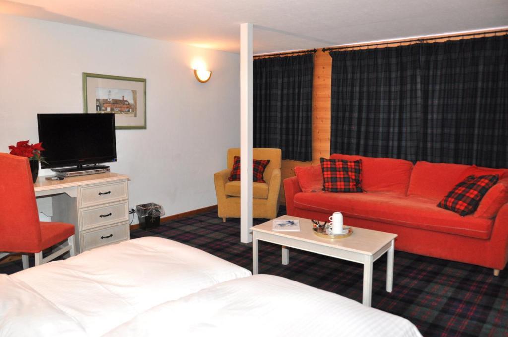 Hotel De La Paix Champéry Стая снимка