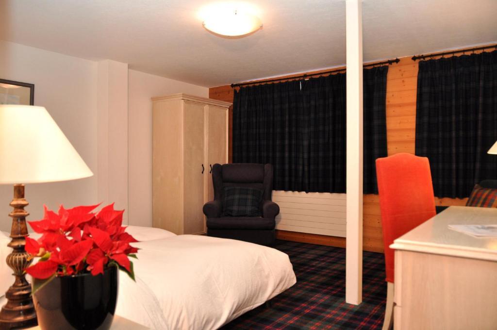 Hotel De La Paix Champéry Стая снимка